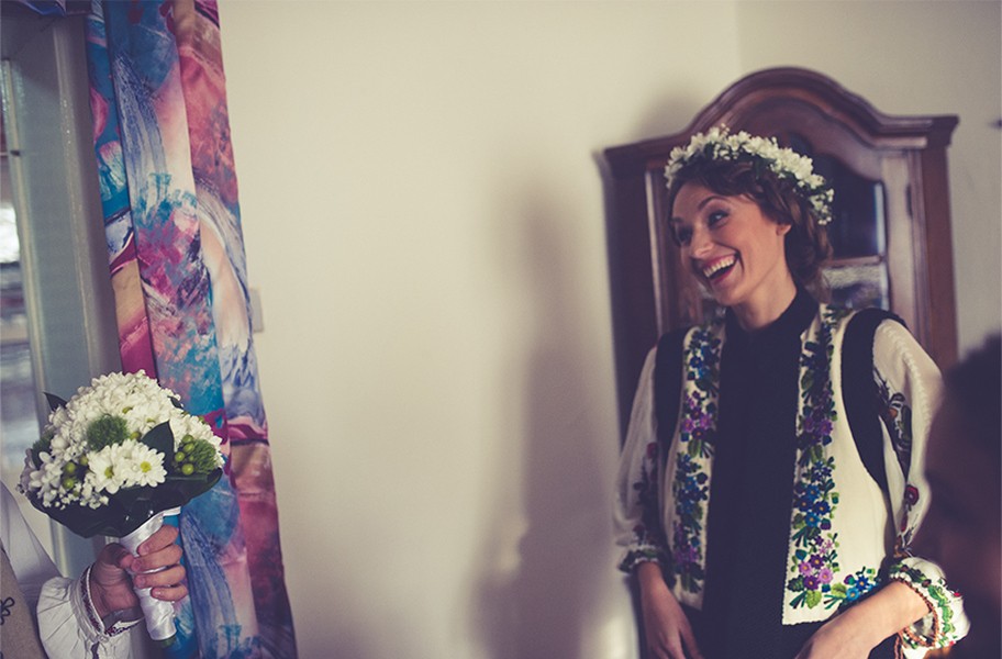 bride smiling, bride flowers, Bucovina Traditions, Photo copyright Ovidiu Lesan